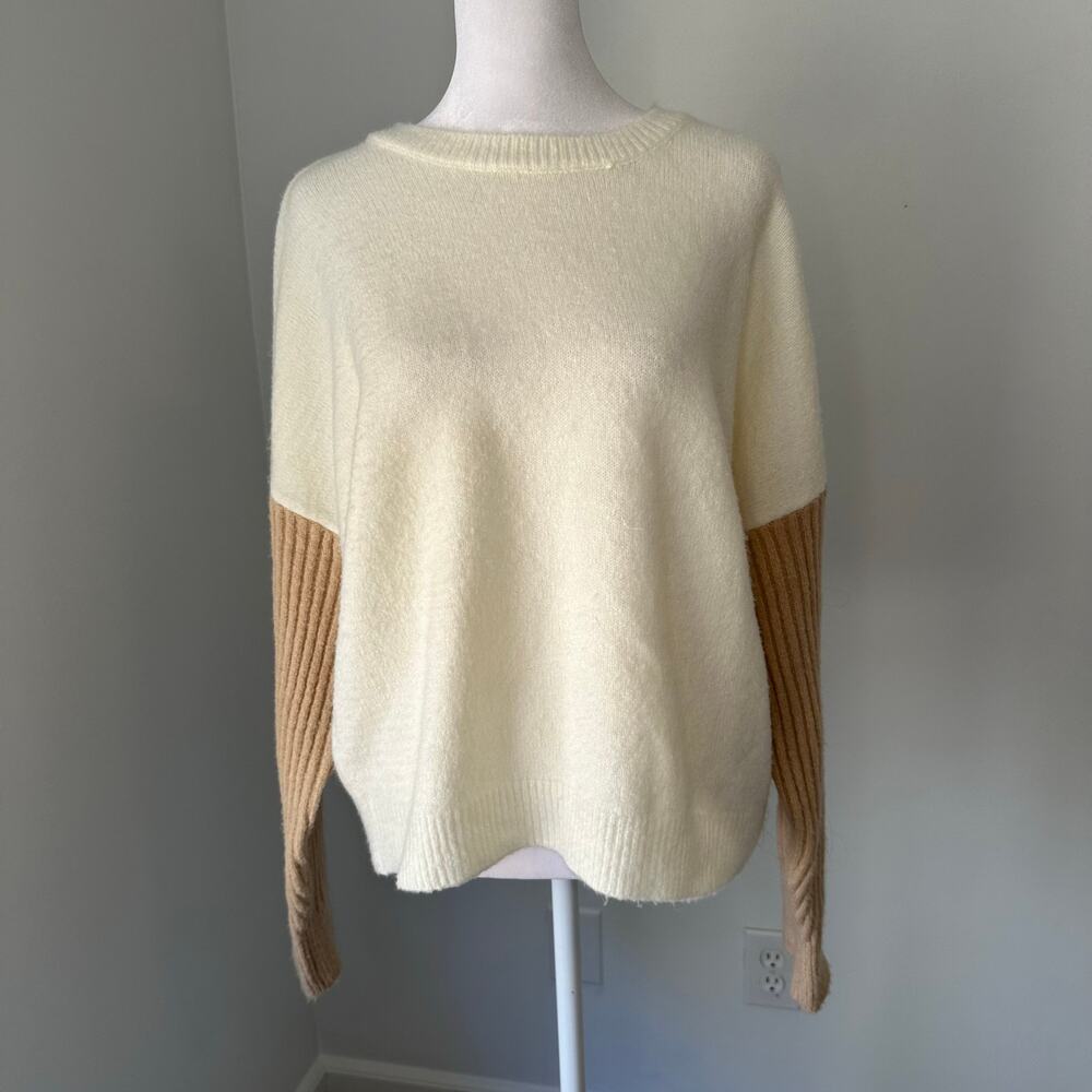 Lulus Nancie colorblock white & beige knit crewneck sweater size S - Picture 2 of 11